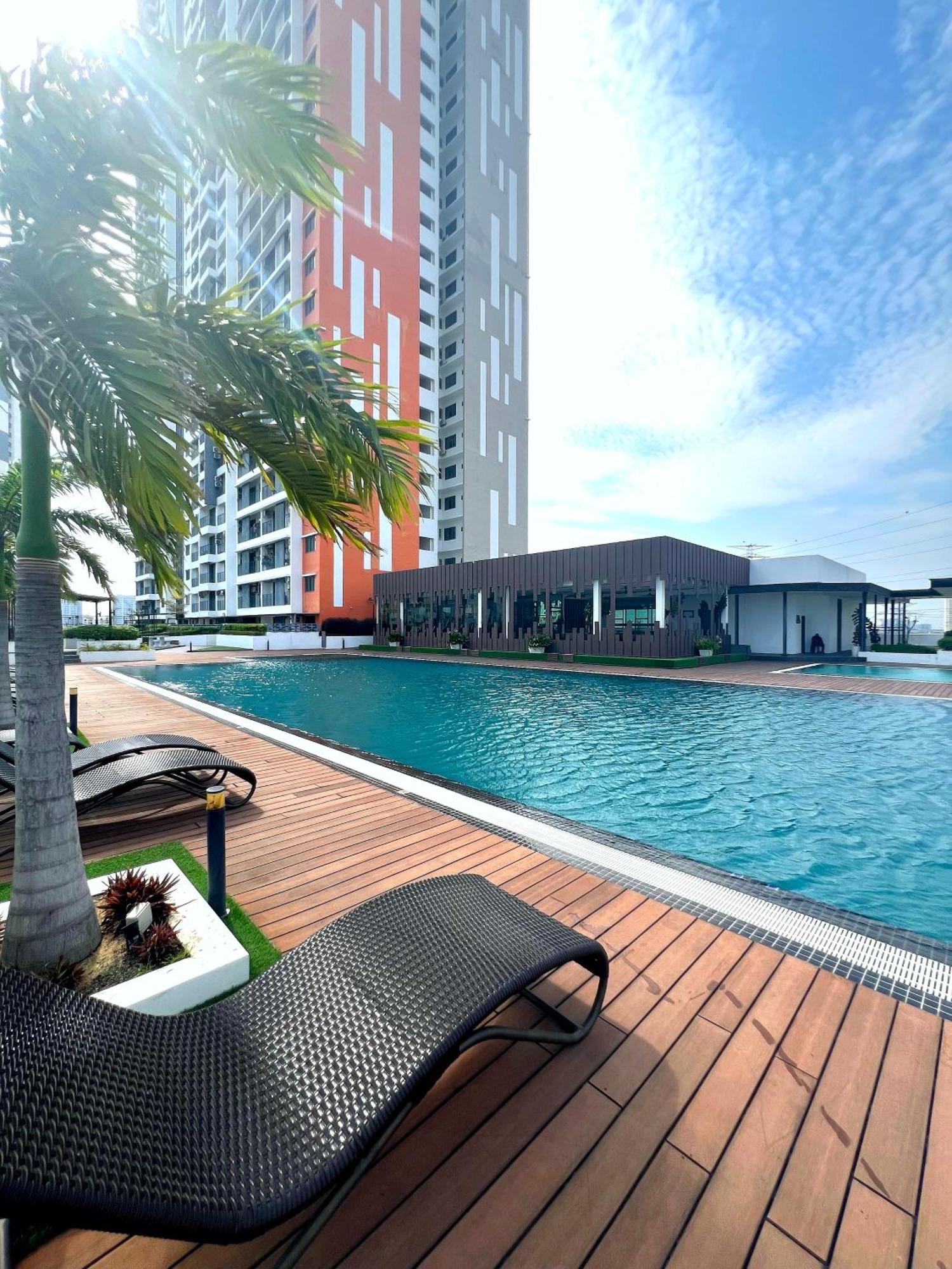 Meritus - Perai, Penang Apartment *