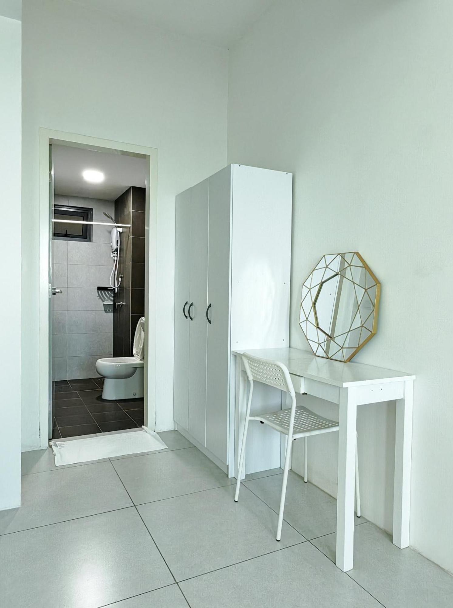 Meritus - Perai, Penang Apartment *